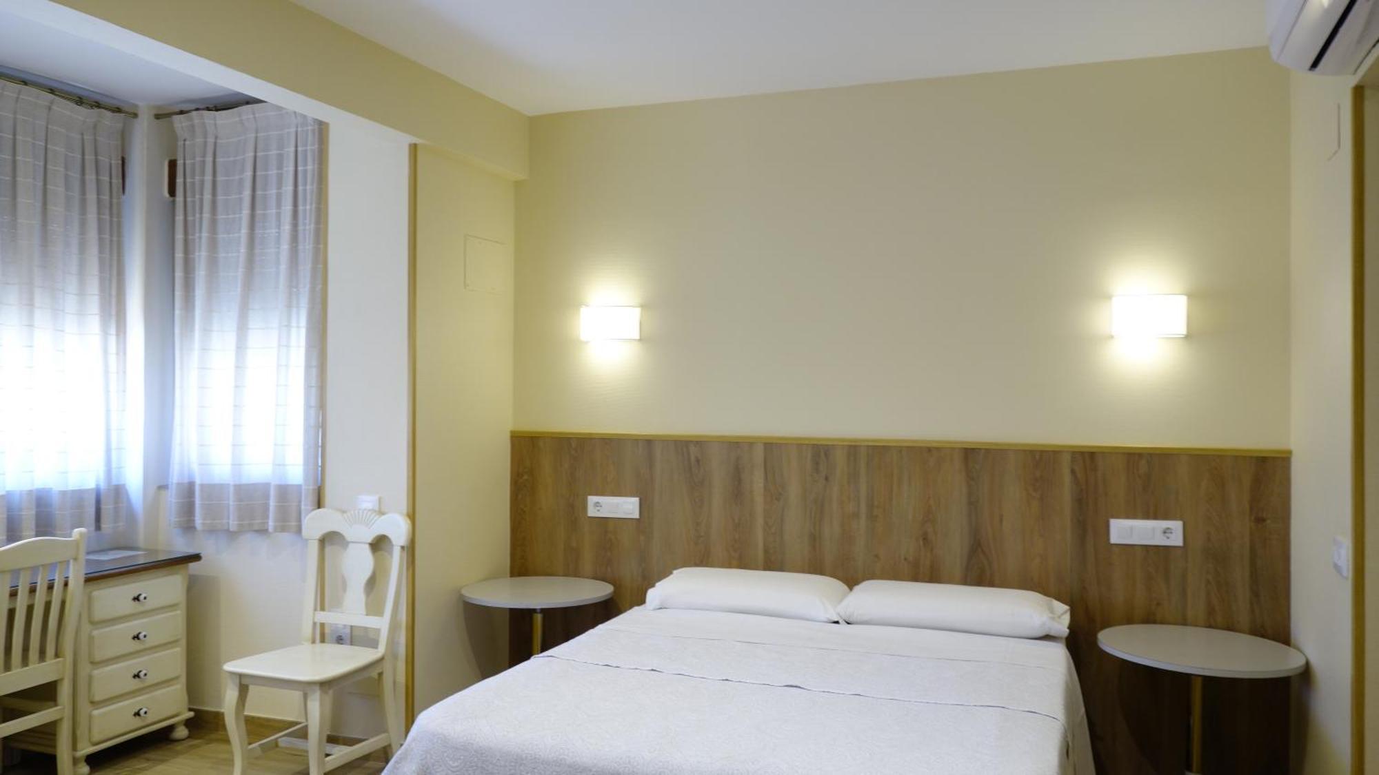 Hotel Toledo Plaza Esterno foto